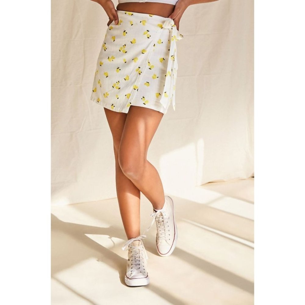 Forever 21‎ Lemon Print Mock Wrap Skirt Womens Size Small Mini Side Zip Sweet